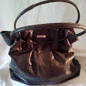 Unlisted Shoulder Bag